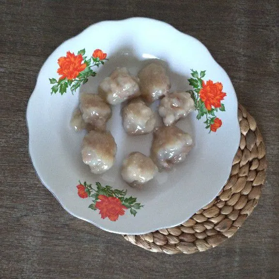 Pentol Aci Daging Sapi siap disajikan.