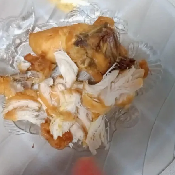 Suwir-suwir ayam goreng