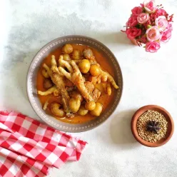 Gulai Padang Ceker Ayam Baby Potato