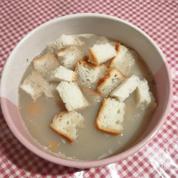 Sajikan kolak nangka kacang hijau bersama dengan roti tawar. Selamat menikmati!