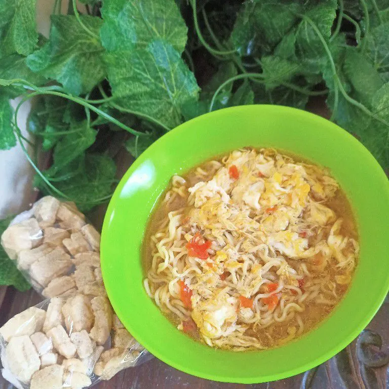 Mie Kuah Pedas