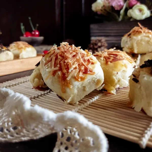 Keluarkan dari oven dan sajikan.