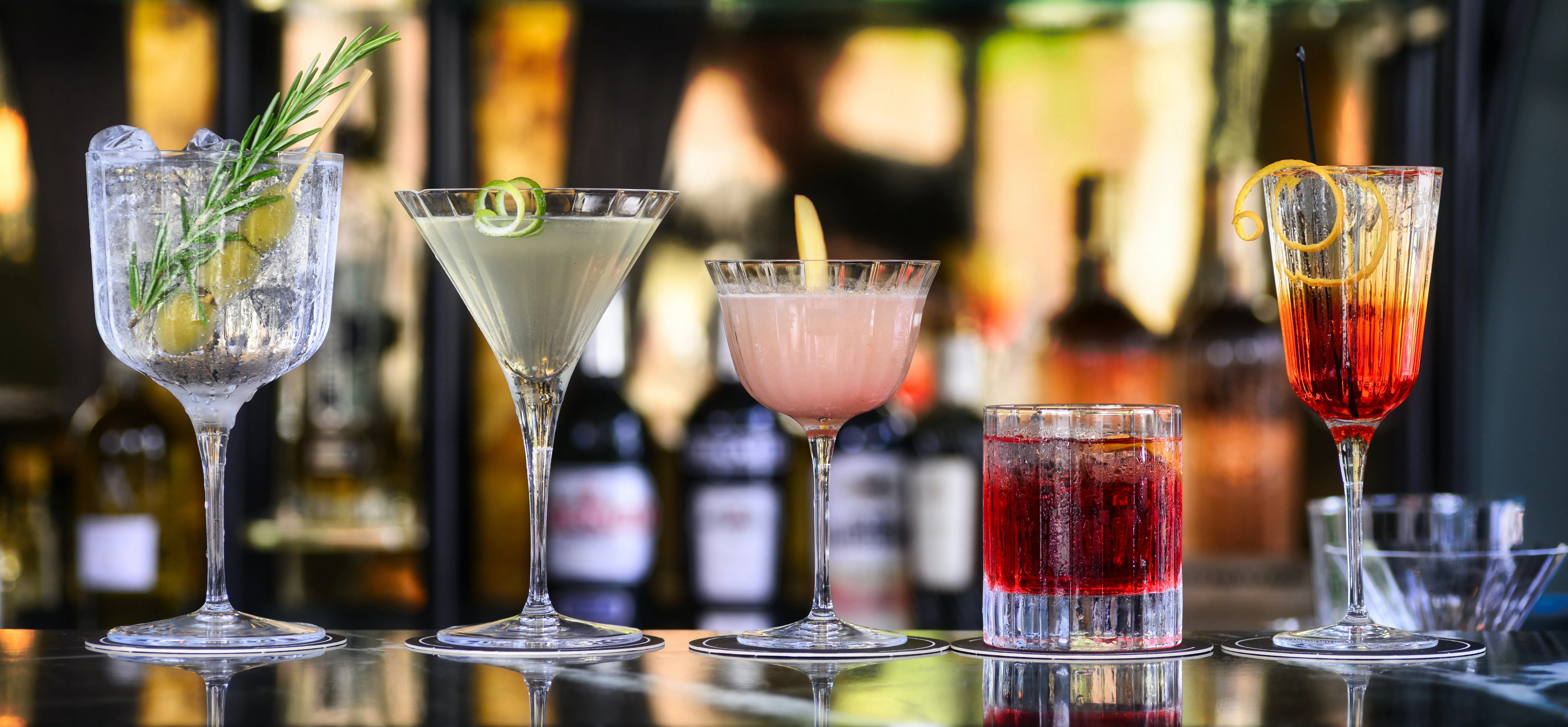 Mengenal Minuman Cocktail dan Coba 8 Resepnya Yuk!
