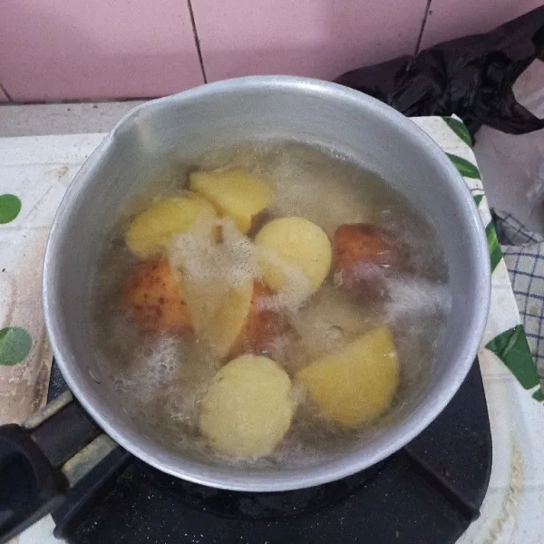 Rebus kentang hingga matang