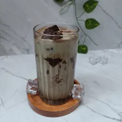 Matcha Blended Fudgy Brownie On Top