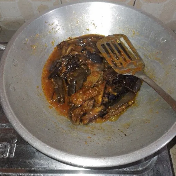 Masak sebentar kemudian matikan api.