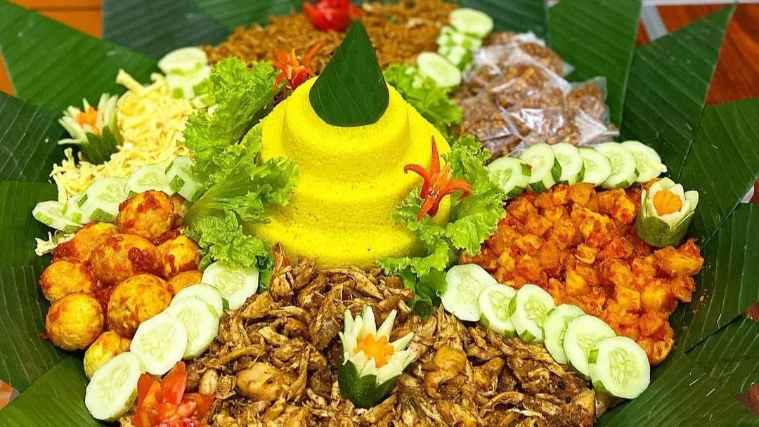 tumpeng kreasi bunga