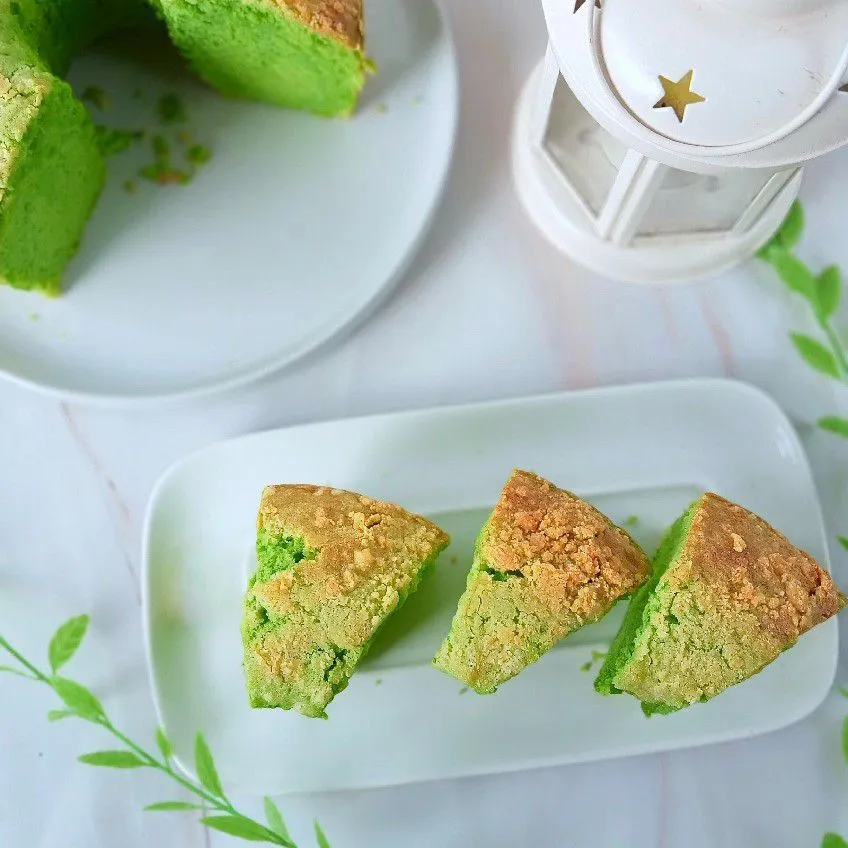 Bolu Pandan Crumble