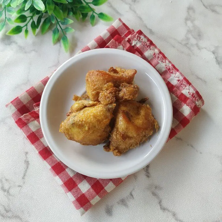 Ayam Goreng Balut Telur