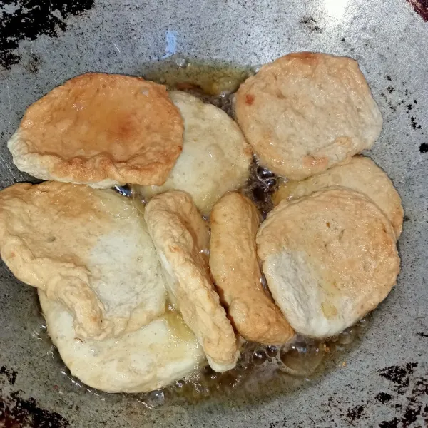 Goreng tempura terlebih dahulu.