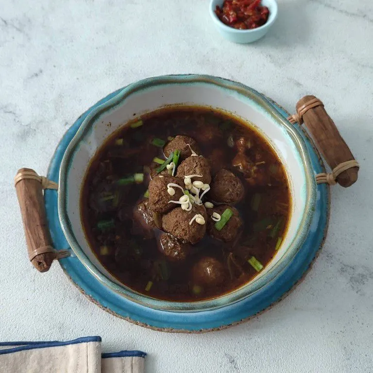 Rawon Bola-Bola Daging #KURCEPPEJUANGRESEPNUSANTARA