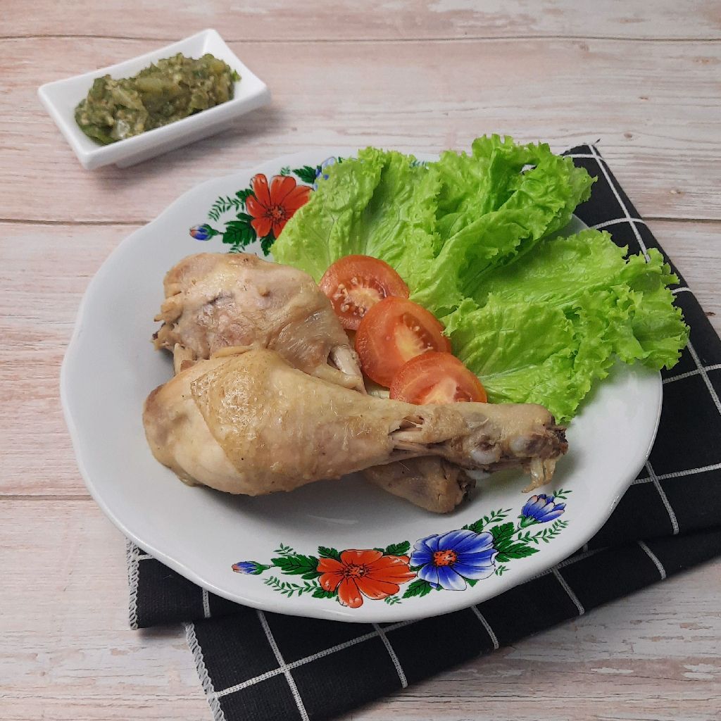 Ayam Pop Rm Padang dalam wadah penyimpanan