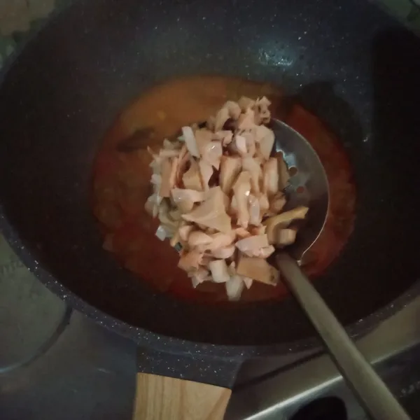 Masukkan juga kluwih.