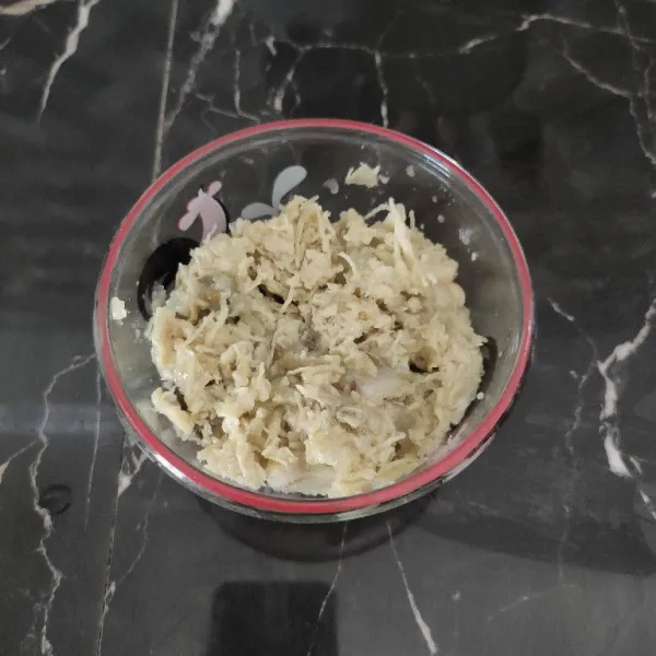 Siapkan isian ayam.