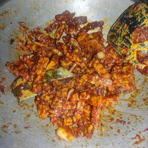 Masak hingga bumbu meresap dan siap untuk di sajikan.