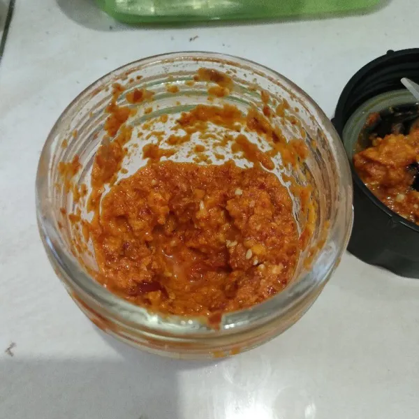 Siapkan bumbu halus