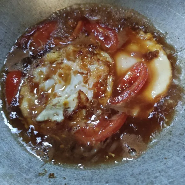 Masak hingga bumbu meresap, cek rasa, dan siap di sajikan.