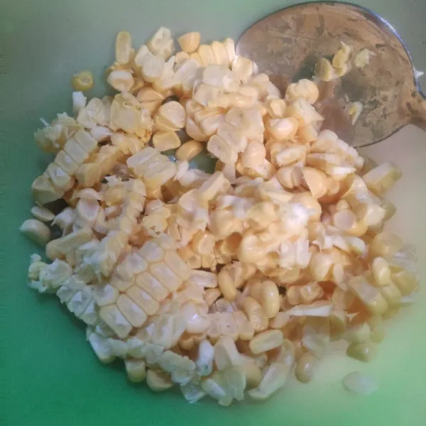 Sisir jagung manis.