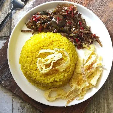 Nasi Kuning Punel #KURCEPPEJUANGRESEPNUSANTARA