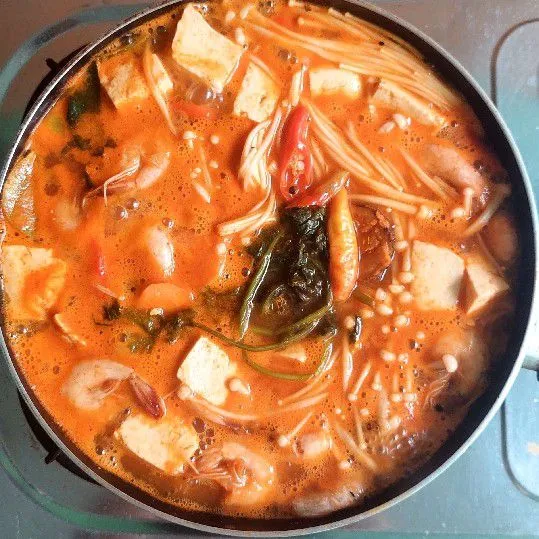 Masak hingga matang, koreksi rasa dan sajikan.