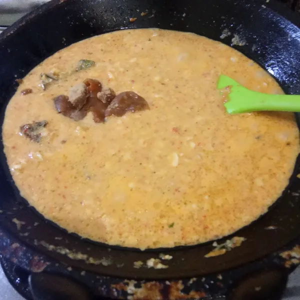 Tambahkan gula merah