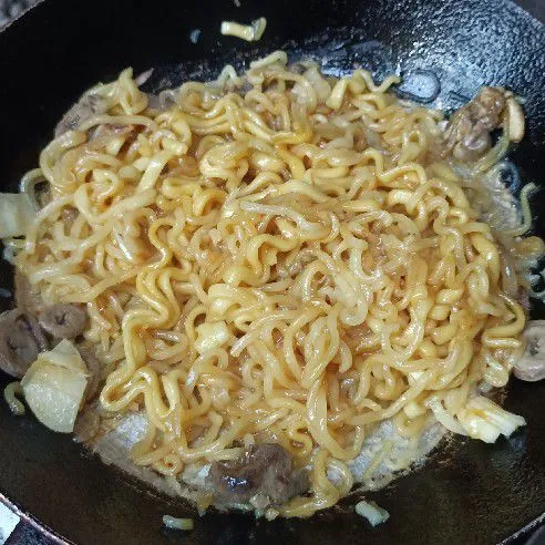 Aduk rata. Cicipi.
