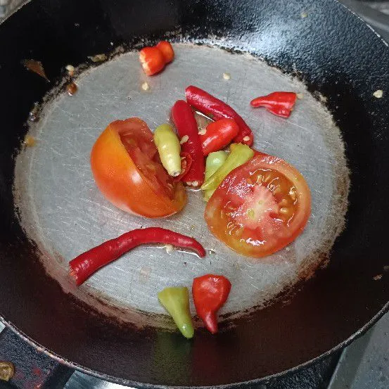 Goreng bahan.