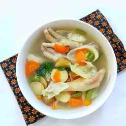 Sop Kaldu Ceker Ayam