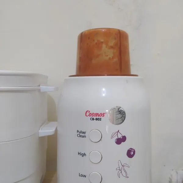 Haluskan bumbu halus.