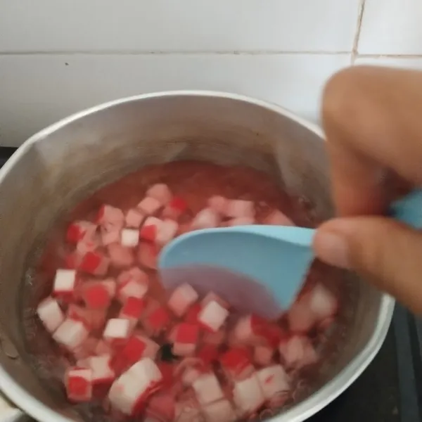 Aduk sampai semua kanji mengapung.