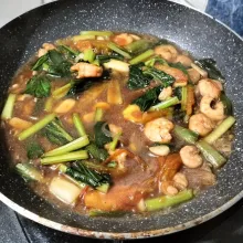 Setelah bumbu meresap dan matang, angkat.