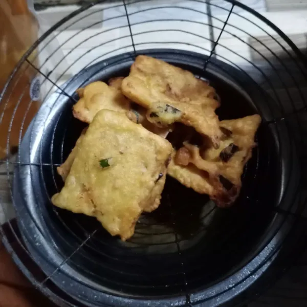 Angkat dan tiriskan. Siap disajikan.