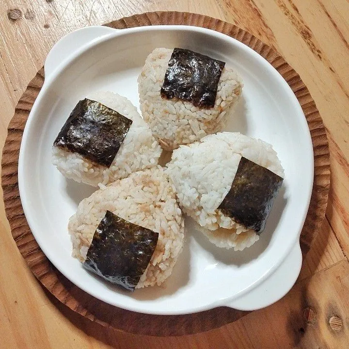 Nasi Segitiga Nori