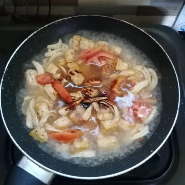 Bumbui dengan garam, kaldu jamur, lada bubuk dan saus tiram.
