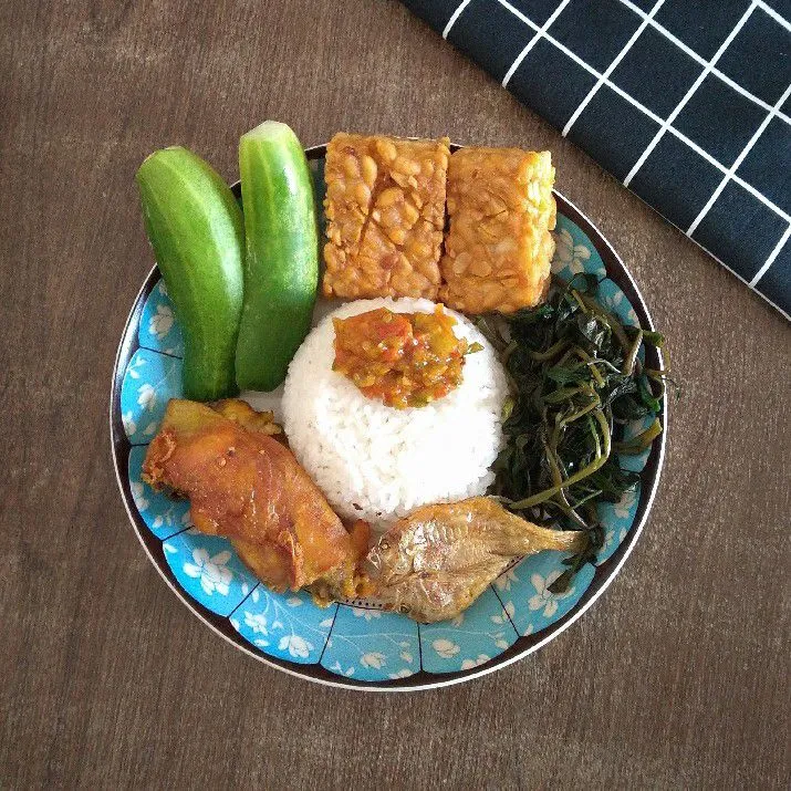 Nasi Tempong khas Bayuwangi