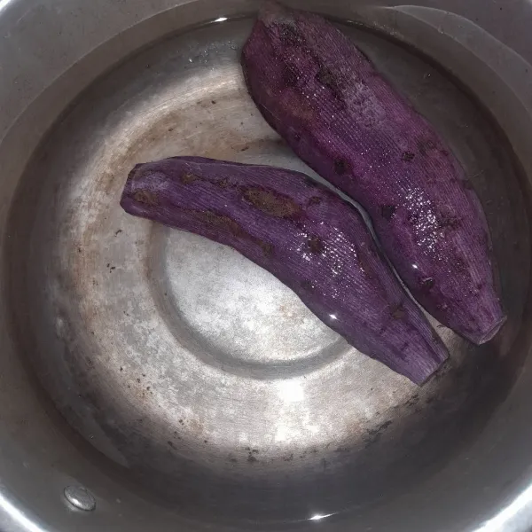 Rebus ubi ungu sampai empuk.