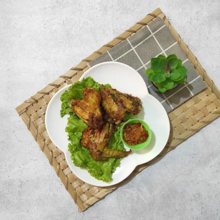 Sayap Goreng Gurih Bumbu Kuning