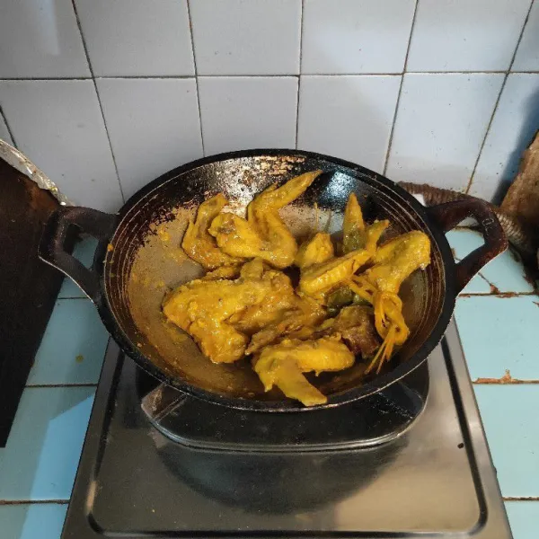 Setelah menyusut, matikan api.