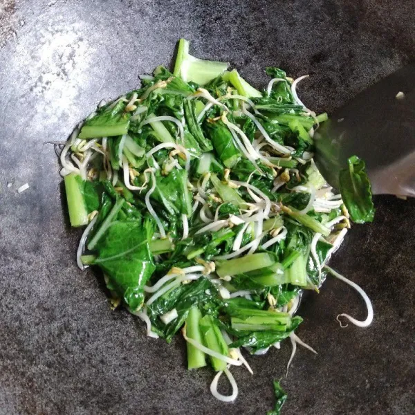 Koreksi rasa dan siap untuk disajikan.