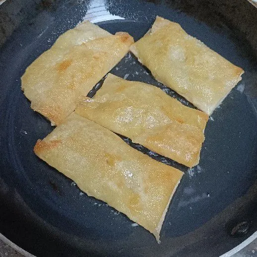 Goreng hingga kecokelatan.
