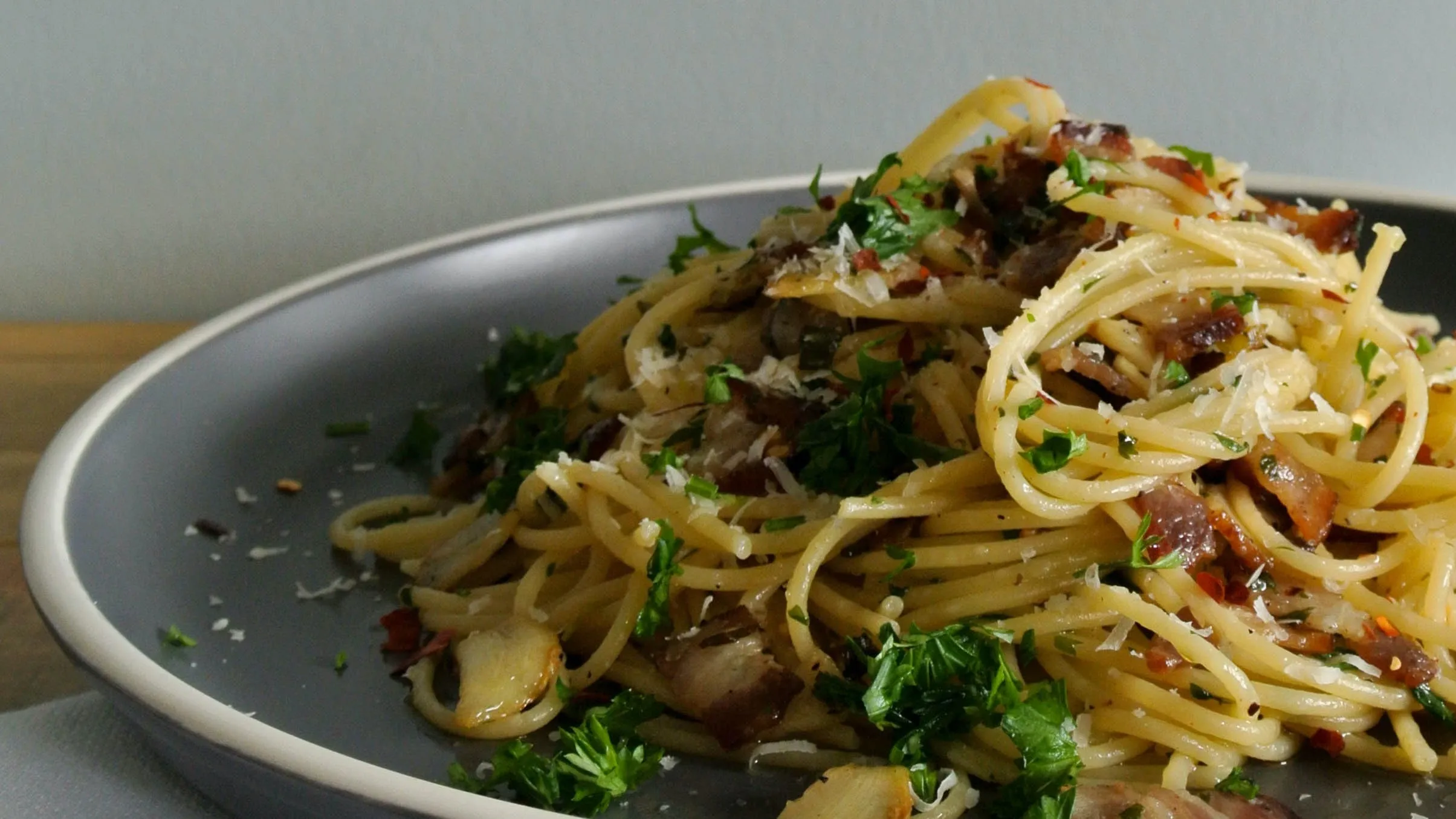 menu 4 sehat 5 sempurna simple spaghetti aglio olio