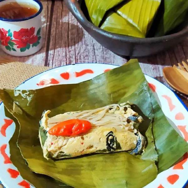 Sajikan selagi hangat.