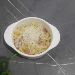 Makaroni Sosis Saus Keju