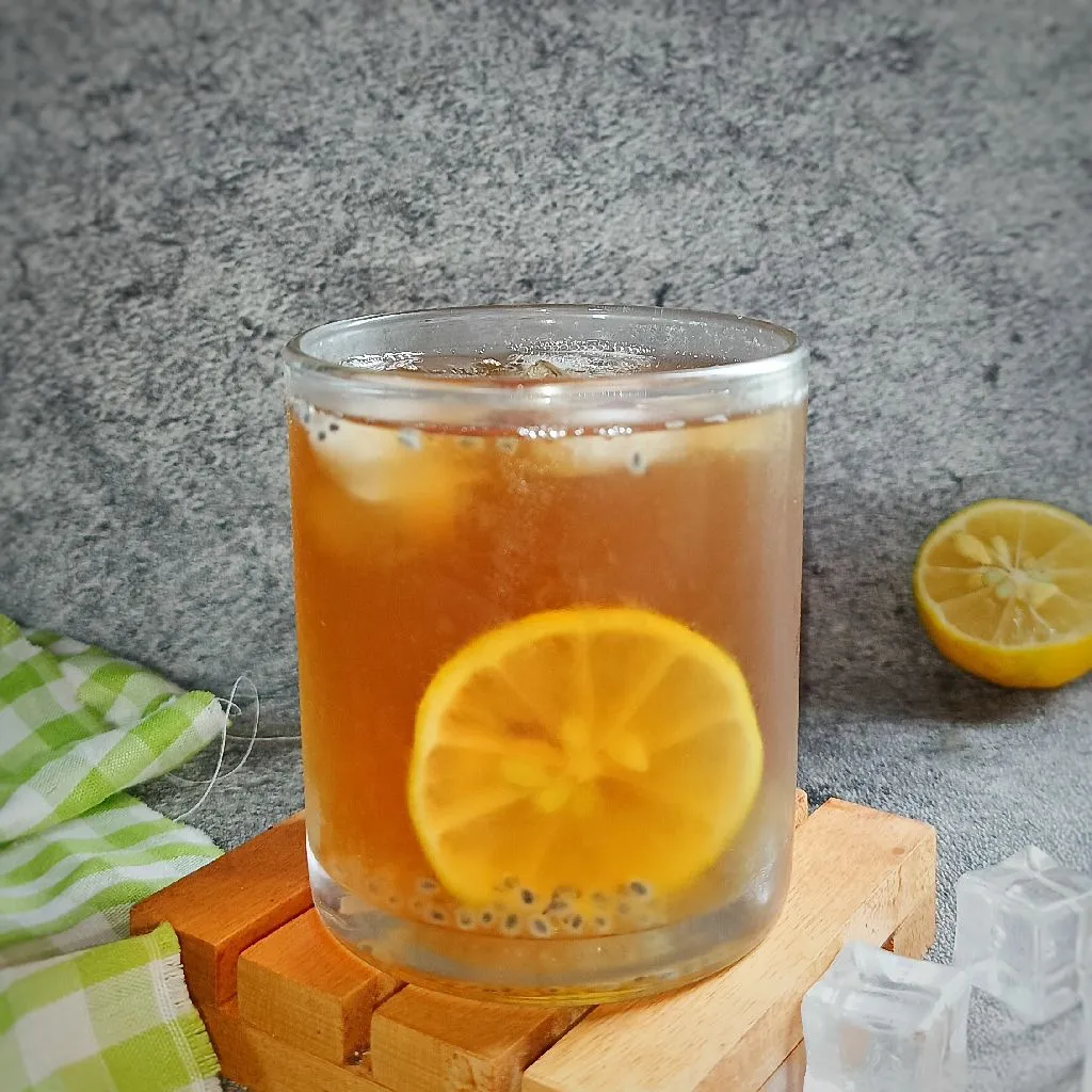 Ice Lime Tea with Basil Seeds