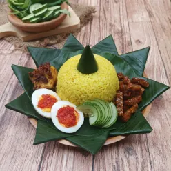 Nasi Kuning Aron