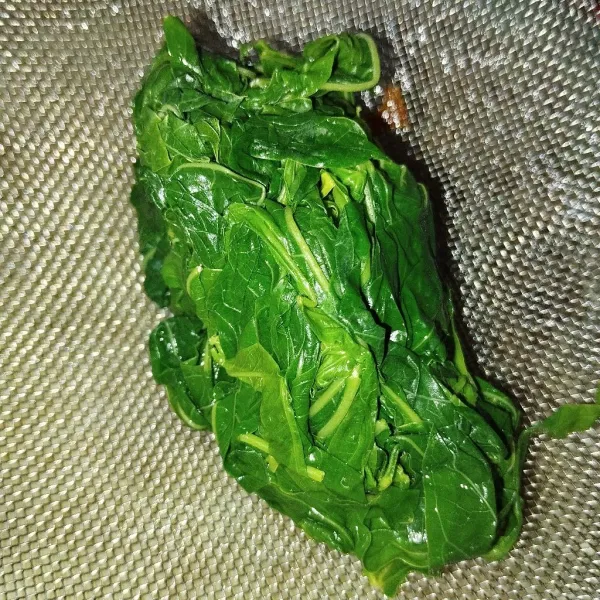 Peras daun singkong.