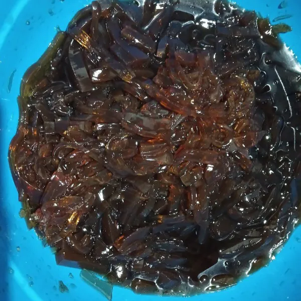 Serut memanjang jelly, sisihkan.