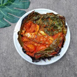 Singgang Ikan Gariang Daun Ubi