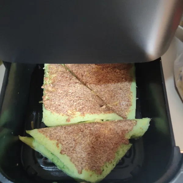 Cara memanggang brown sugar toast, panggang suhu 170° selama 10 menit.