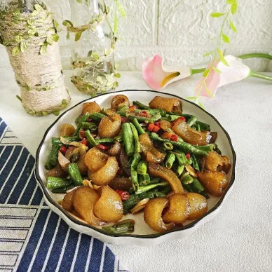 Tumis Kecap Kikil Kacang Panjang
